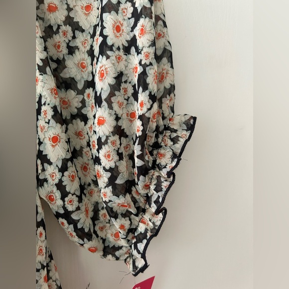 NWT Xhilaration Tie Front Floral Peasant Button Down Top. Size Medium. - Picture 5 of 11